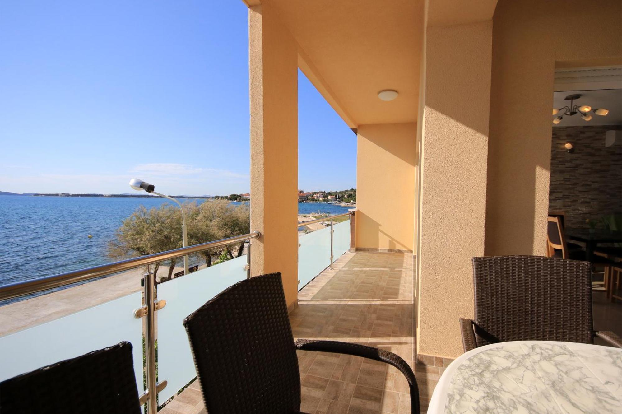 Apartments Superba Brodarica  Phòng bức ảnh