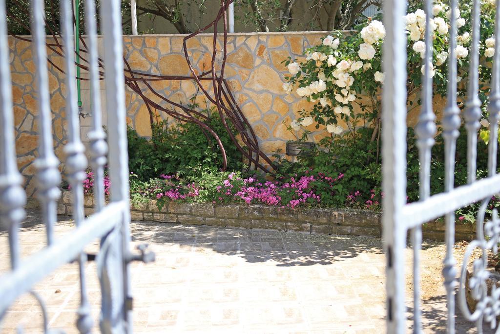 Apartments Superba Brodarica  Ngoại thất bức ảnh
